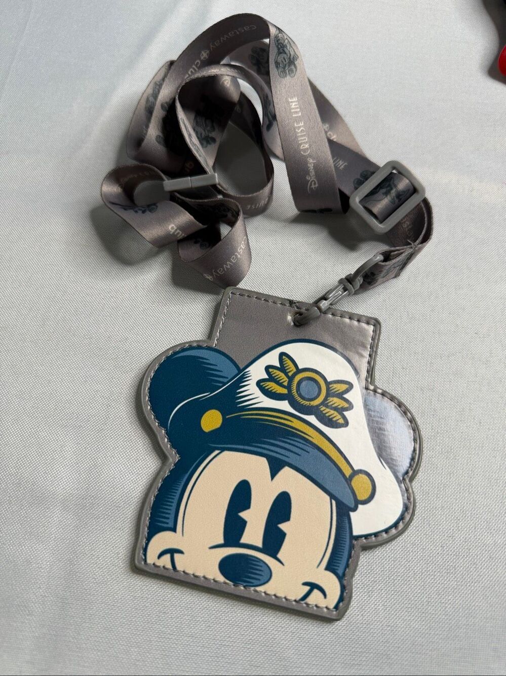 Disney Cruise Line Castaway Club Captain Mickey Mouse Gray Luggage Tag Strap